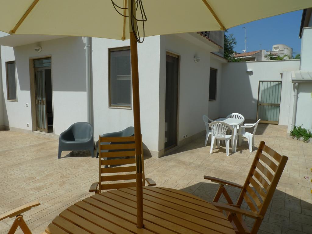 Marina Di Modica Suite Экстерьер фото