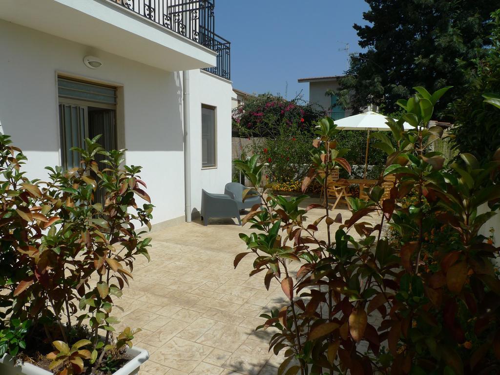 Marina Di Modica Suite Экстерьер фото
